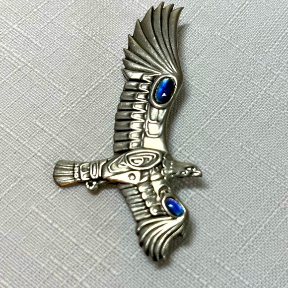 Pewter Eagle Brooch Pin with Blue Accents. Vintage. Stunning - Picture 6 of 6